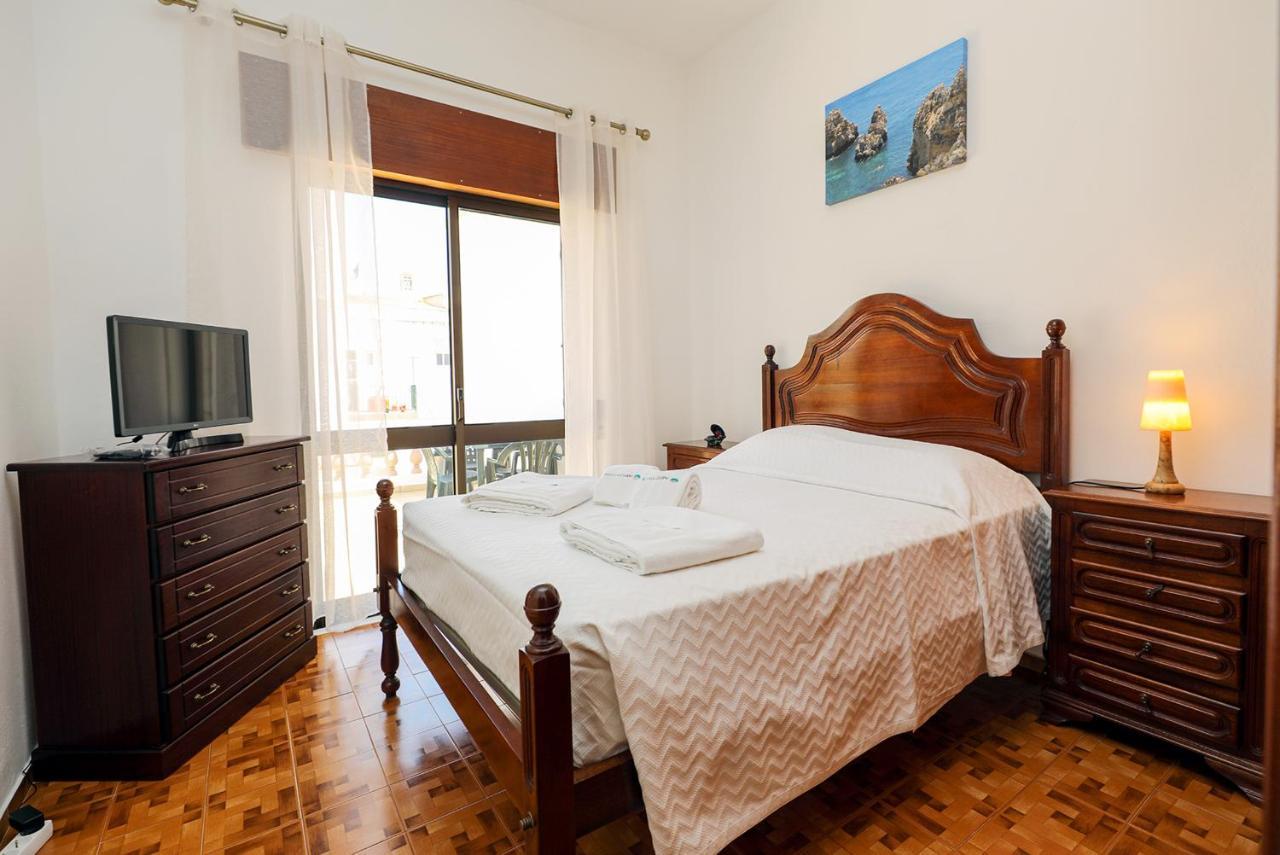 B91 - Bairro Apartment In Лагос Екстериор снимка