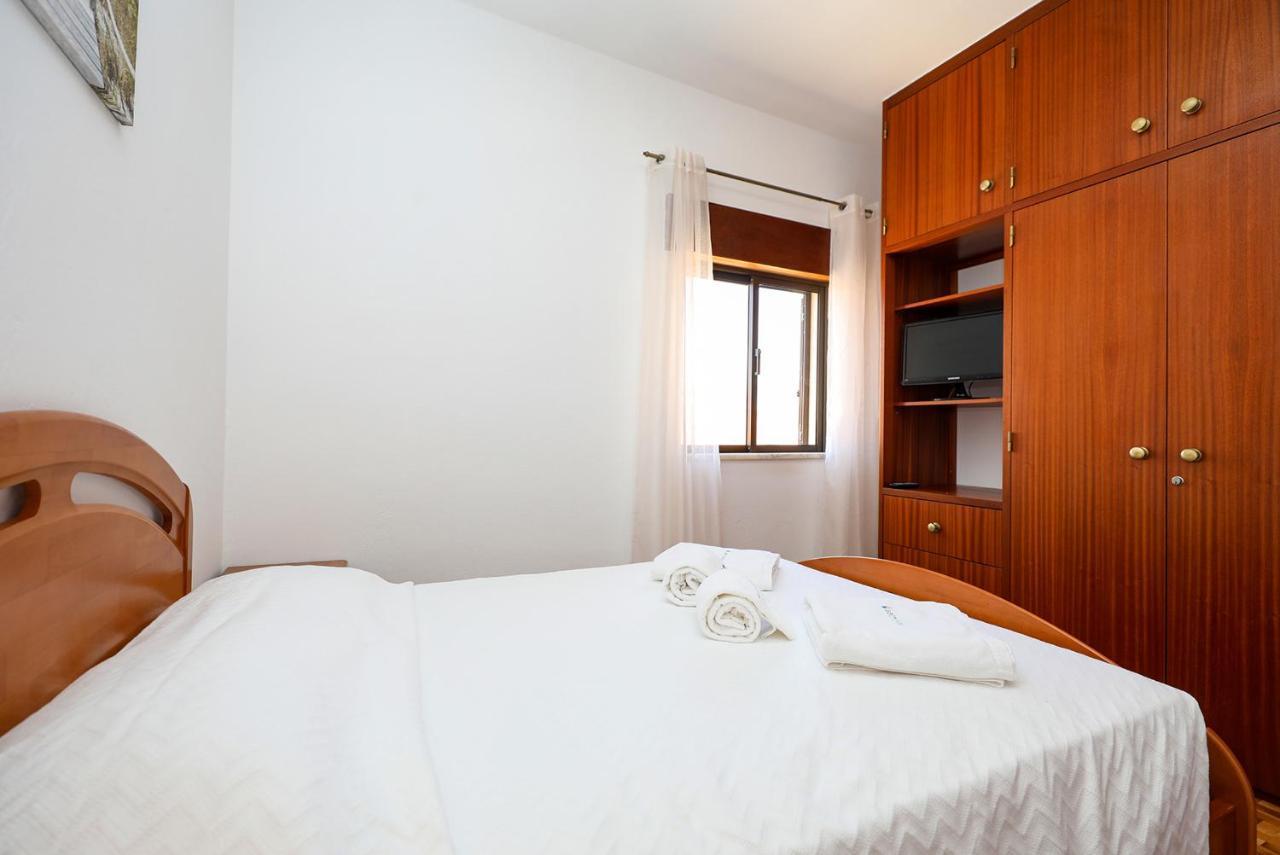 B91 - Bairro Apartment In Лагос Екстериор снимка