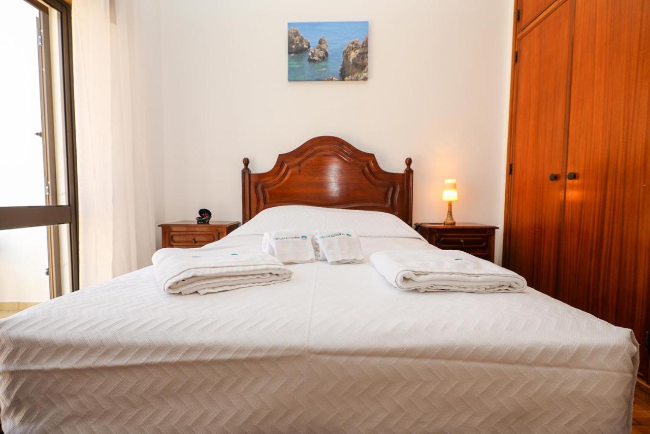B91 - Bairro Apartment In Лагос Екстериор снимка